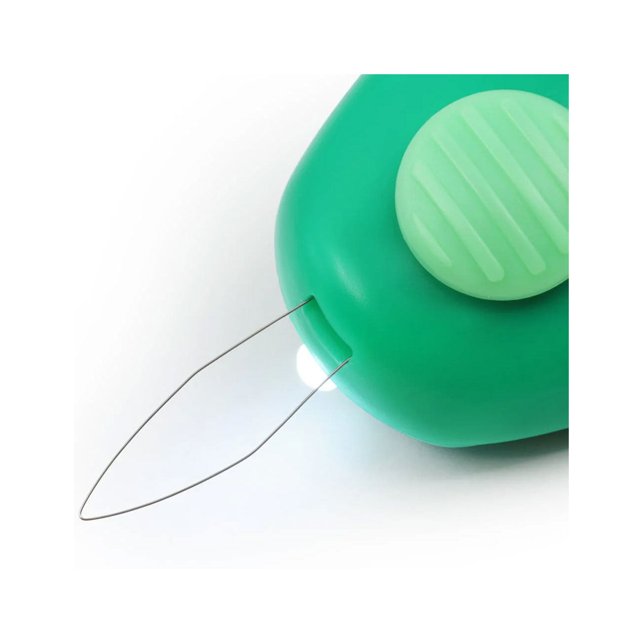 משחיל מחט עם תאורת לד וחותך חוט Deluxe LED