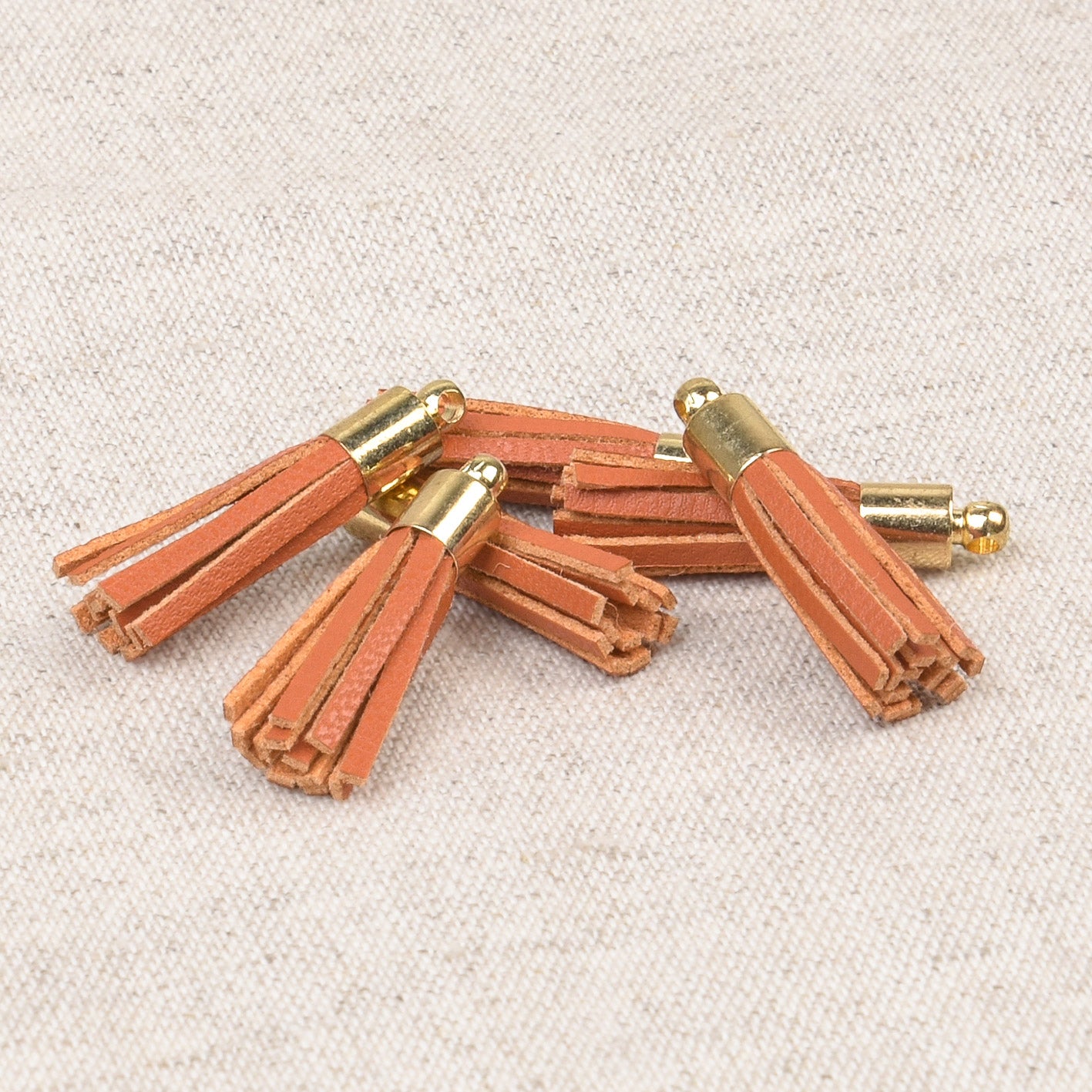 גדילים מיני דמוי עור, אורך כ-2.5 ס"מ