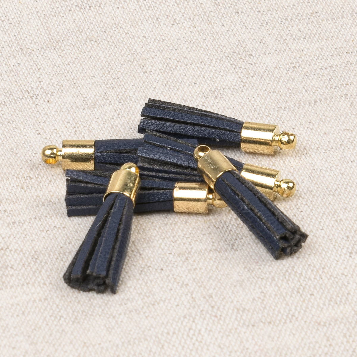 גדילים מיני דמוי עור, אורך כ-2.5 ס"מ