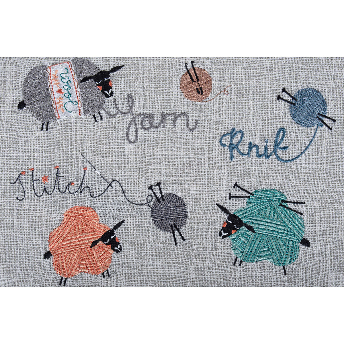 קופסת תפירה גדולה עם קישוט רקמה