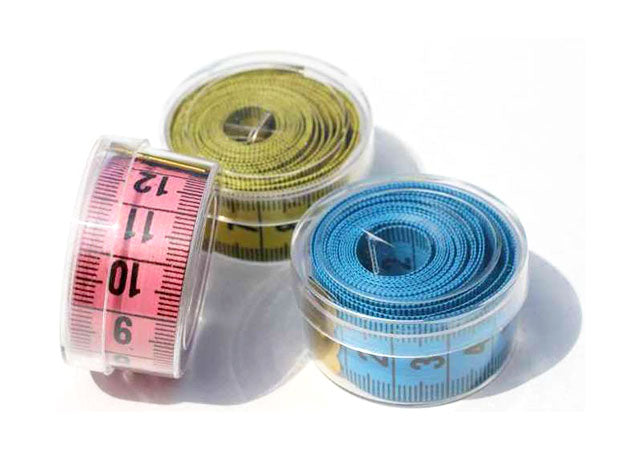 סרט מידה בקופסת פלסטיק