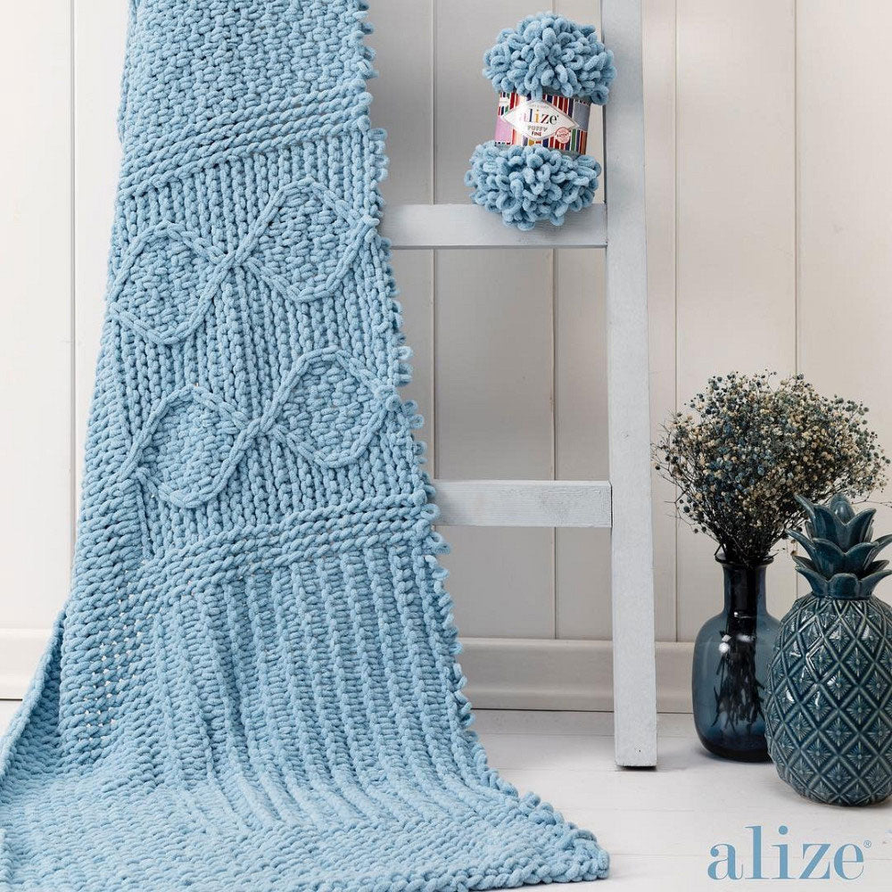 כיסוי מיטה תכלת מחוטי פאפי לולאות PUFFY