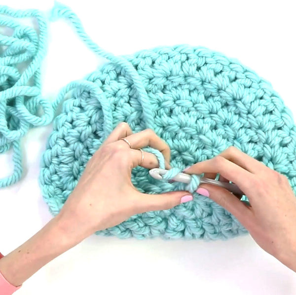 מסרגה עבה לסריגת קרושה