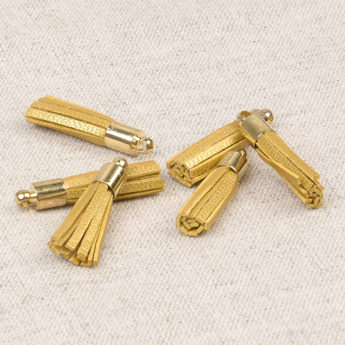 גדילים מיני דמוי עור, אורך כ-2.5 ס"מ