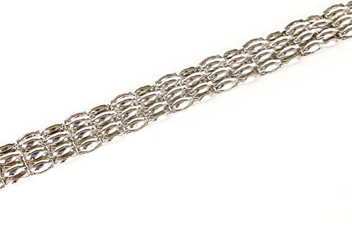 שרשראות כסף לקישוט