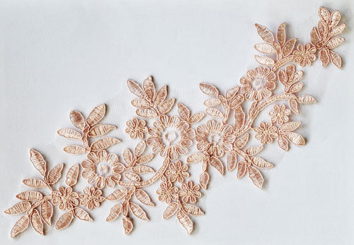 מוטיב תחרה לשמלות כלה וערב