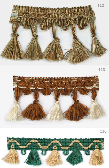 פרנזים לוילון עם גדילים בגווני חום וירוק