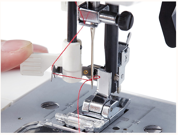 מכונת תפירה ממוחשבת בטרפליי רוקס 197