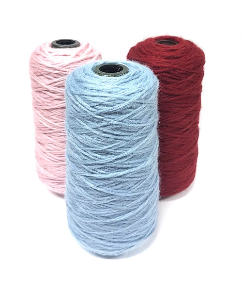 גראנדינו חוטי צמר על קונוסים לסריגה